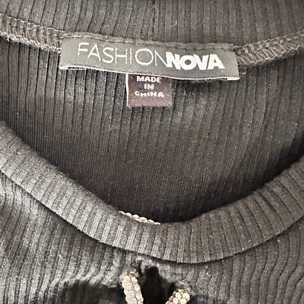 Fashion Nova Black Crop Top Long Sleeve Crystal Tie Size M - Picture 6 of 10